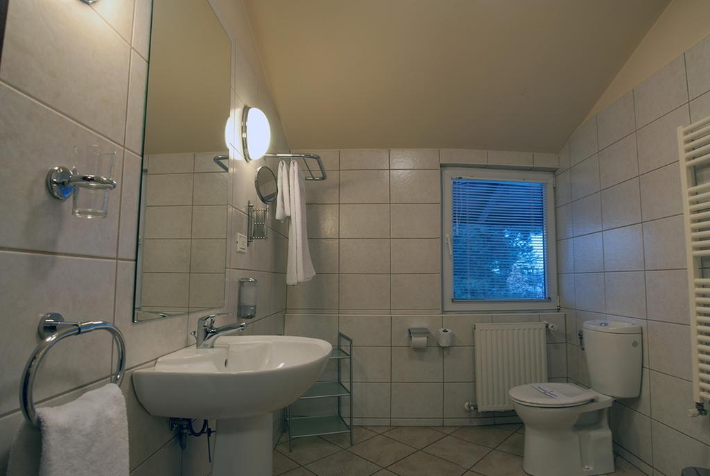 Hotel Baneasa Parc Бухарест Номер фото