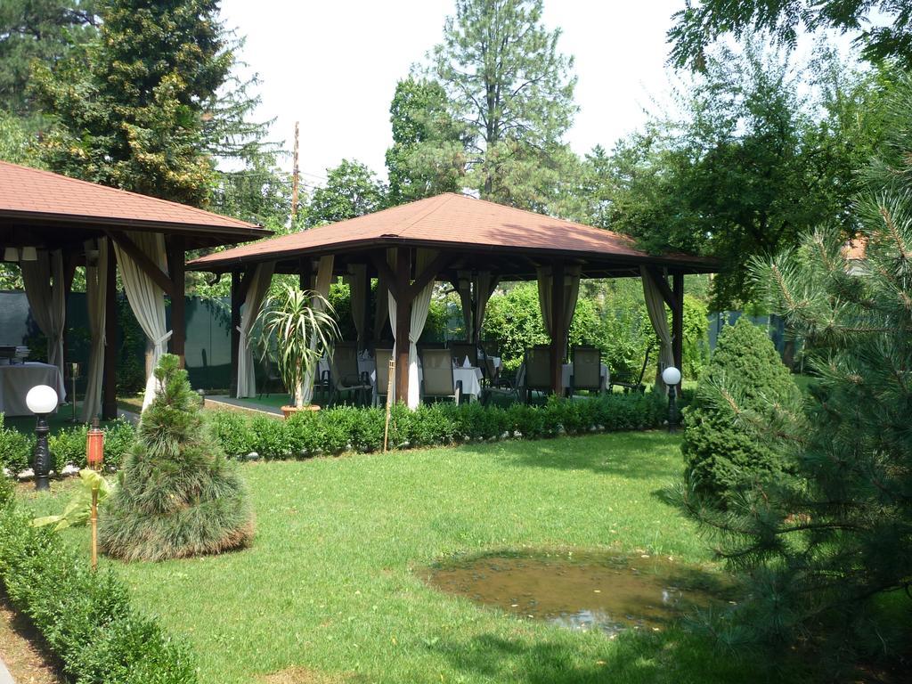 Hotel Baneasa Parc Бухарест Экстерьер фото