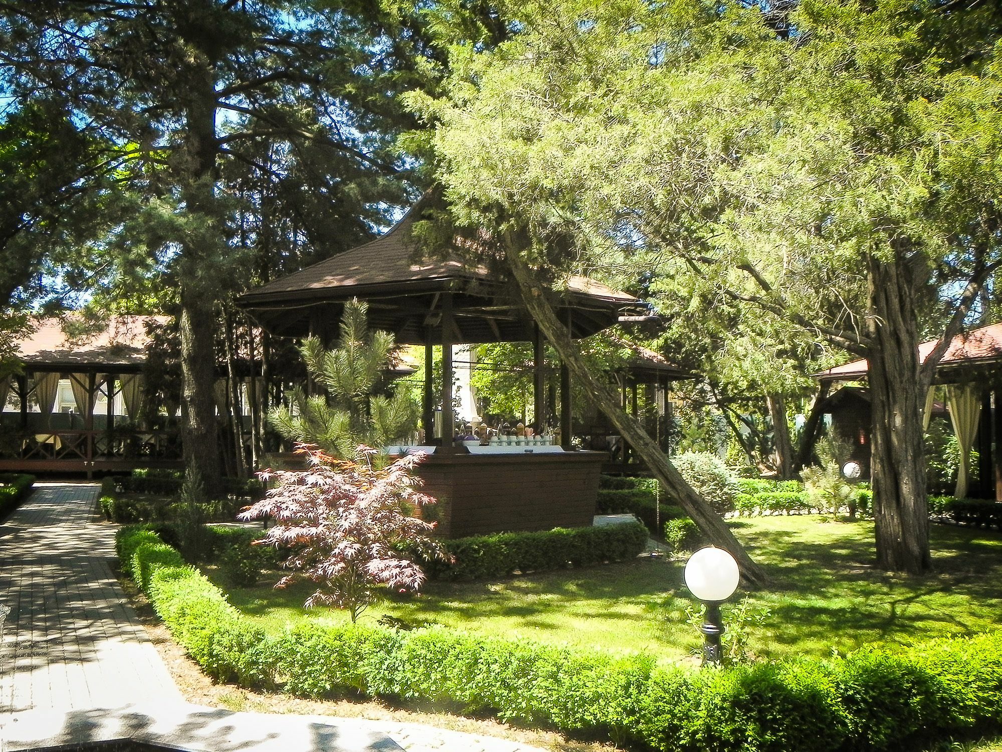 Hotel Baneasa Parc Бухарест Экстерьер фото
